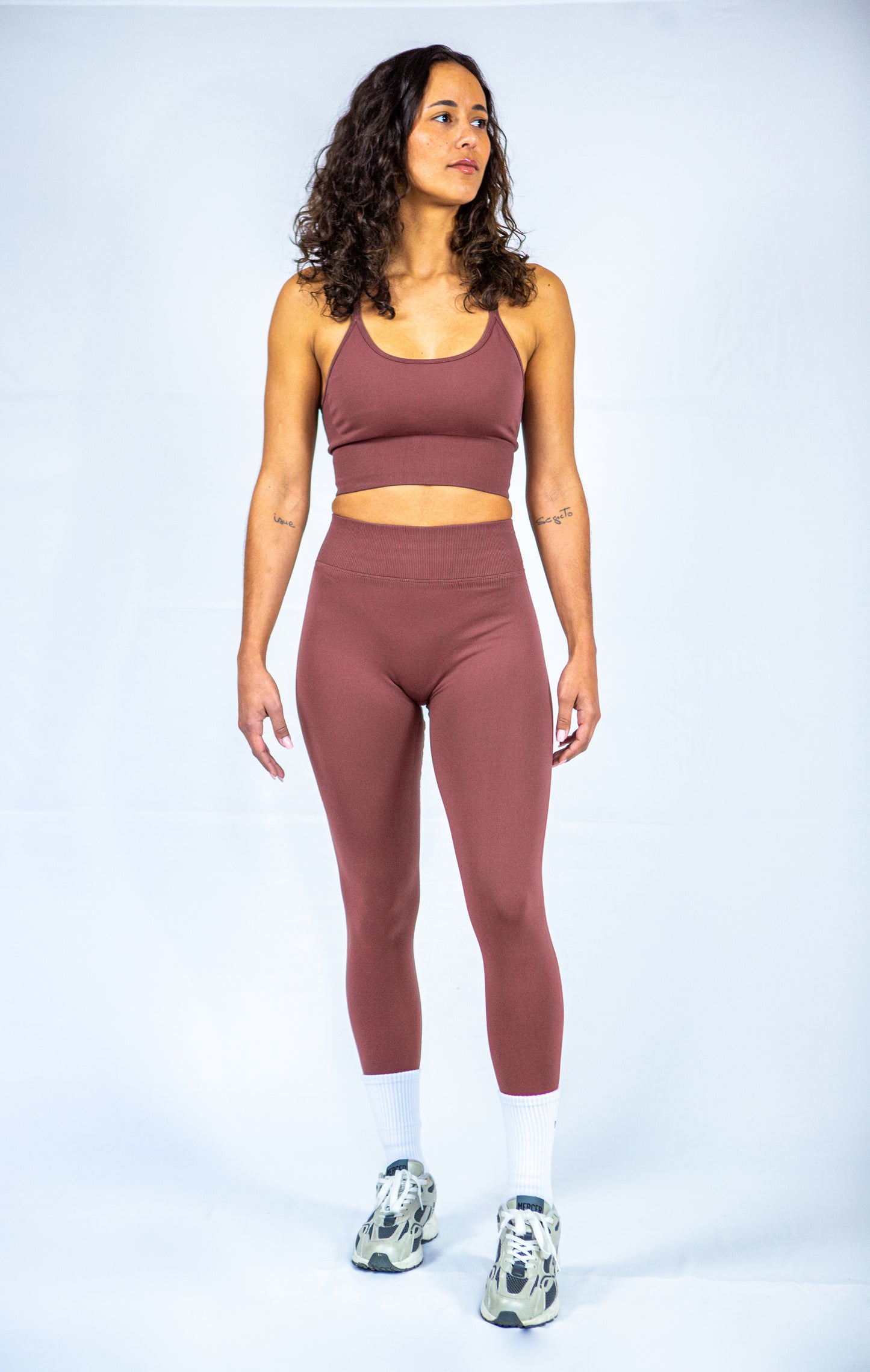 ensemble de sport cacao reveal wear vue de face